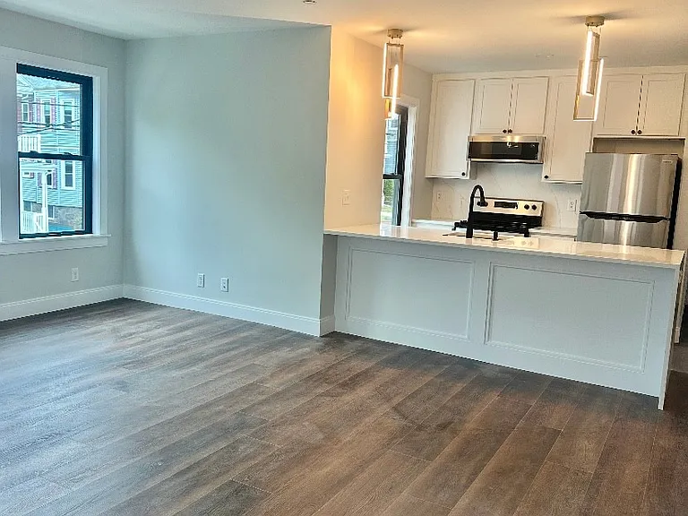 35 Hunnewell Ave #2 — Photo 17