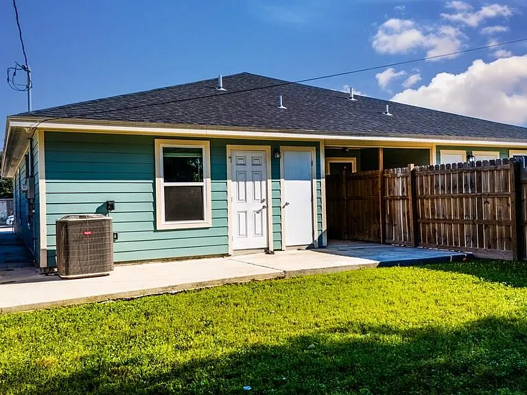 2107 Carlos Ave #A — Photo 5