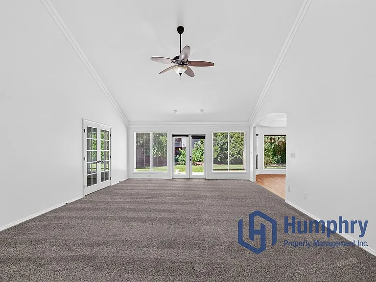 1948 E Cypress Point Dr — Photo 9