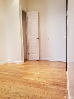 Rented by Oxford Property Group | media 44