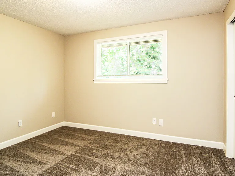 501 SE Davis St — Photo 12