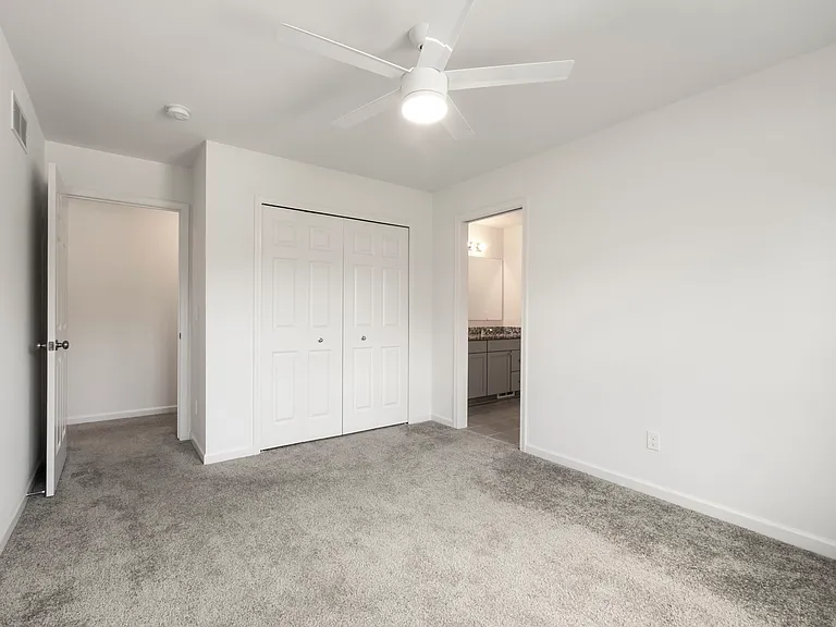 63770 Dequindre Rd — Photo 43