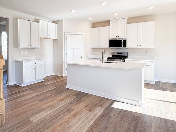 5th image of 219 Rolling Mill Ln