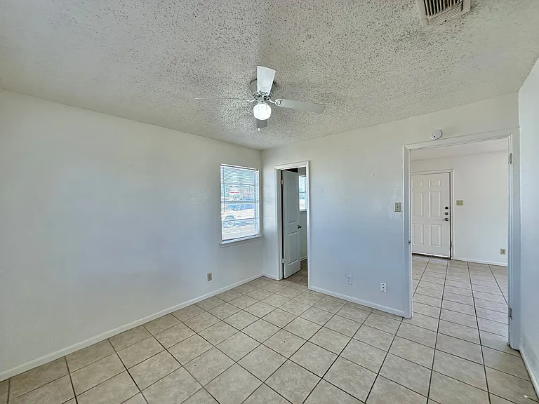 1313 W Stan Schlueter Loop — Photo 9
