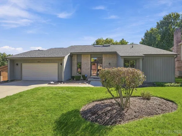 3809 Hagen Ct, Woodridge, IL 60517