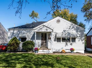 10627 Saint Stephen Ln, Saint Ann, MO 63074