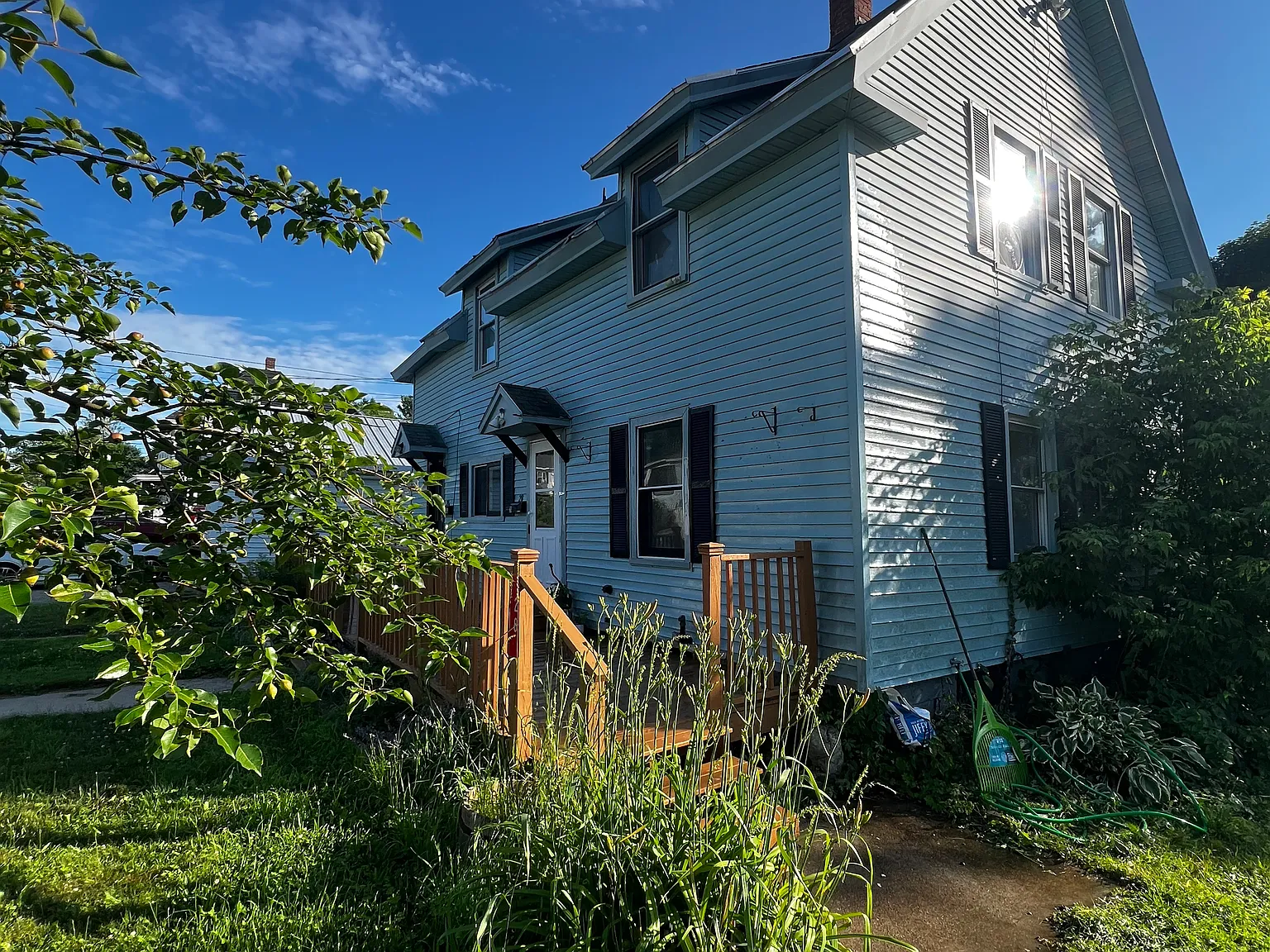 28 Middle St — Photo 1
