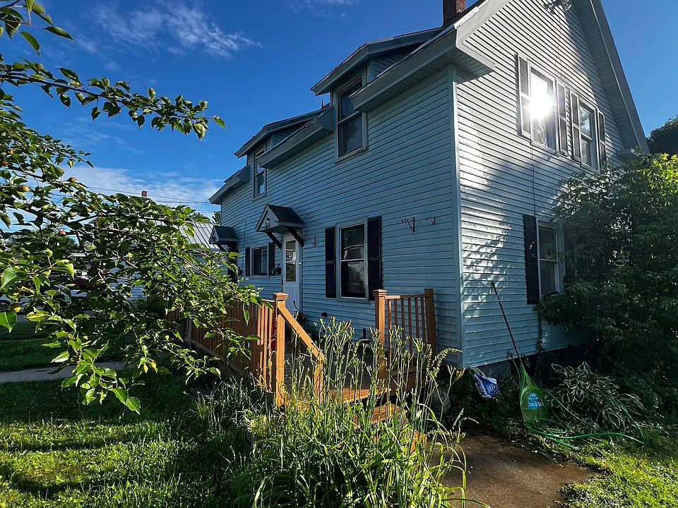 28 Middle St #A