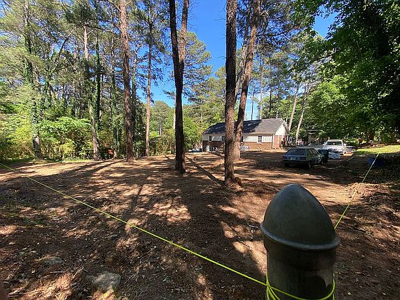 4th image of 4929 Valley Dale Dr