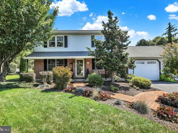 1784 Woodridge Ct, Lebanon, PA 17046