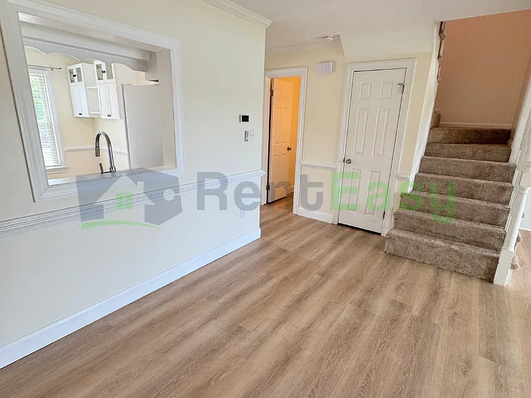 1838 Volvo Pkwy — Photo 9