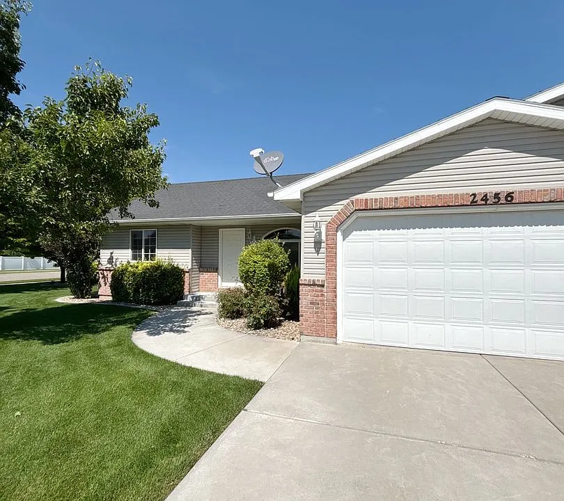 2456 Brandon Dr