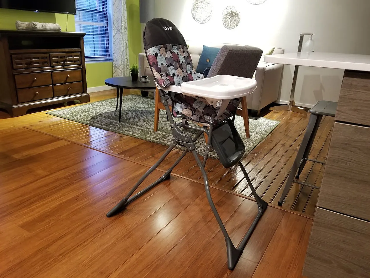 1 bed, 1.0 bath, 6942 sqft, $8,110 — Photo 1