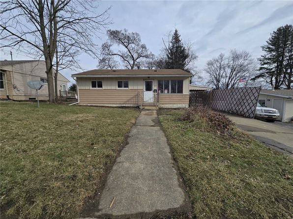 223 Emerson Ave, Farrell, PA 16121