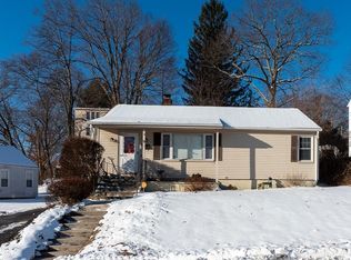 9 Farmington St, Worcester, MA 01603