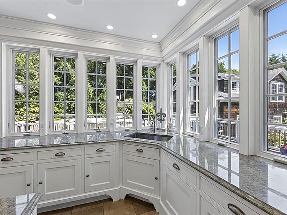 4th image of 14 Bayview Rd
