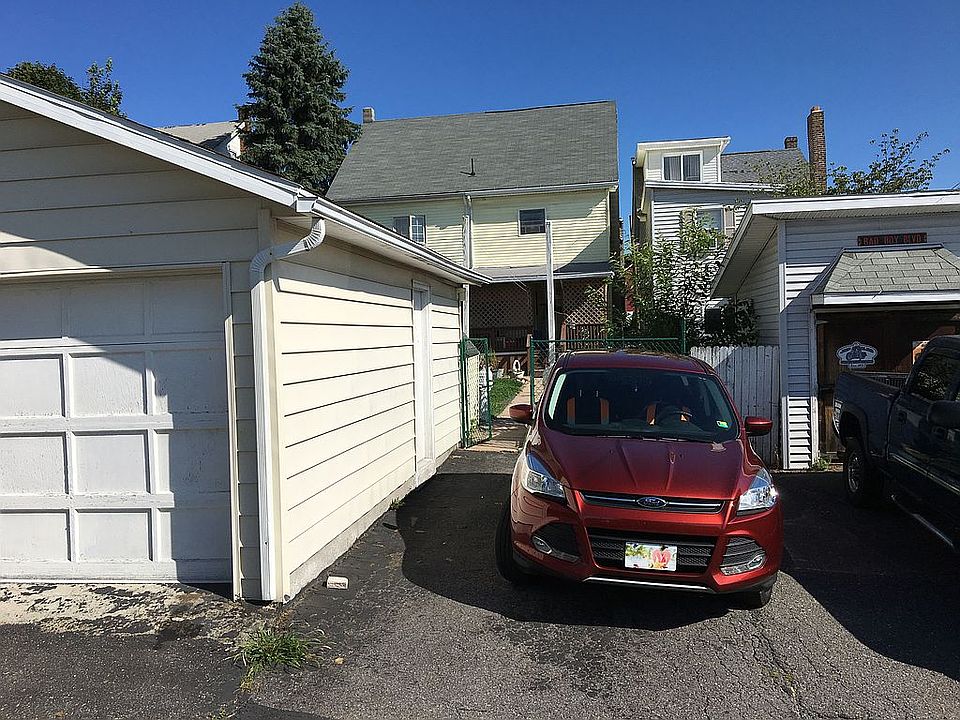 2nd image of 22 Clay St