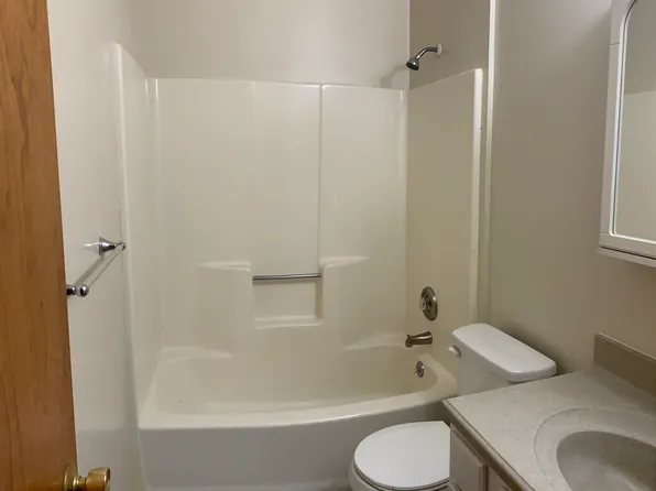 13672 Kaufman Ave NW, Hartville, OH 44632