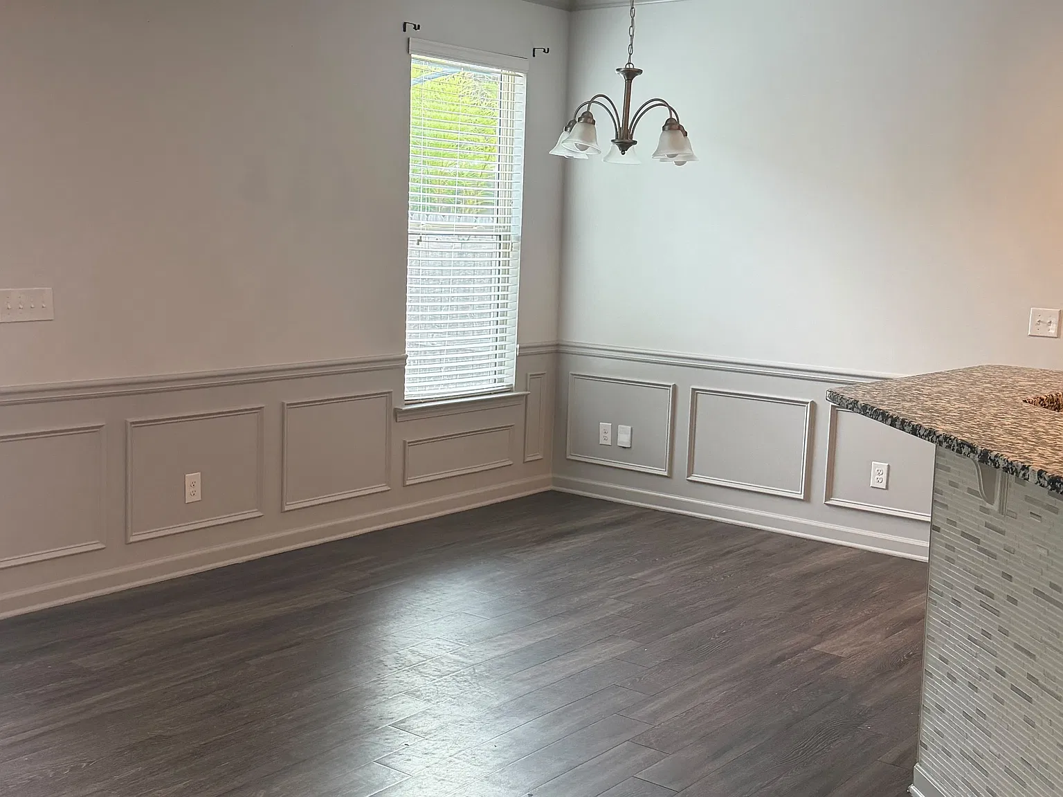 3 bed, 1994 sqft, $2,550 — Photo 4