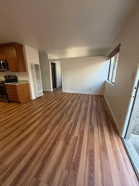 1 bed, 500 sqft, $2,550 — Photo 2