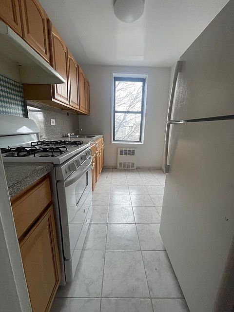 2nd image of 730 44th St #1