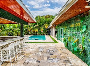 7260 SW 23rd St, Miami, FL 33155