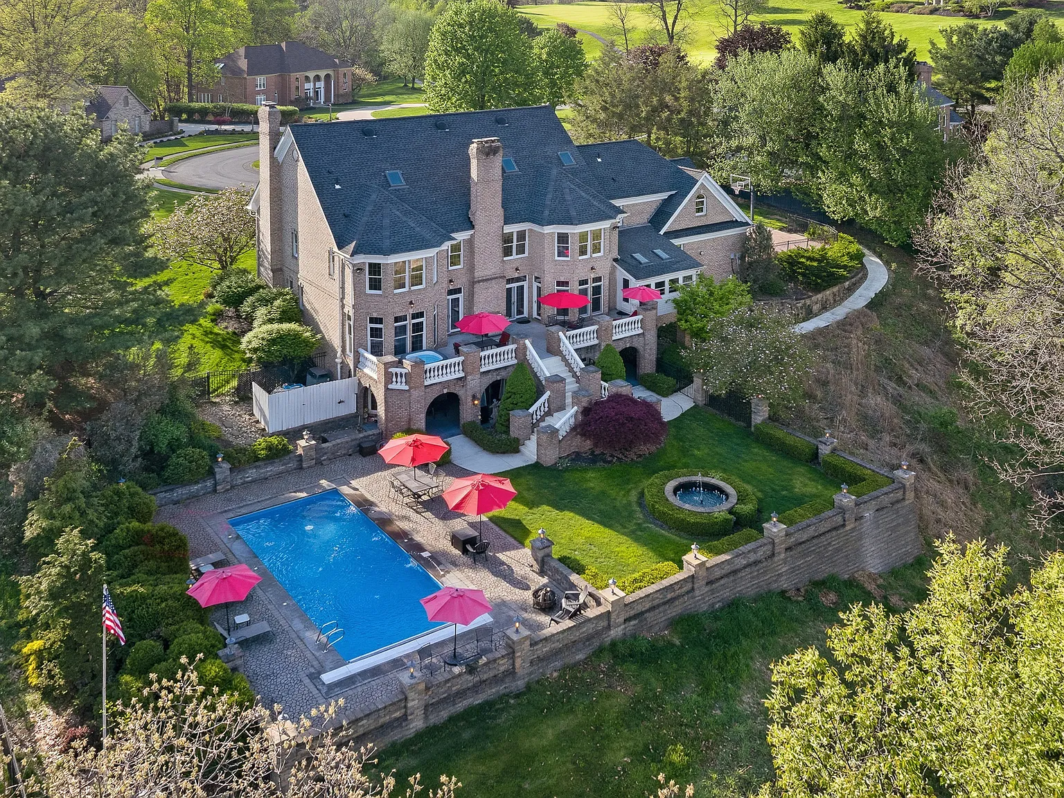 6 bed, $8,000 — Photo 2