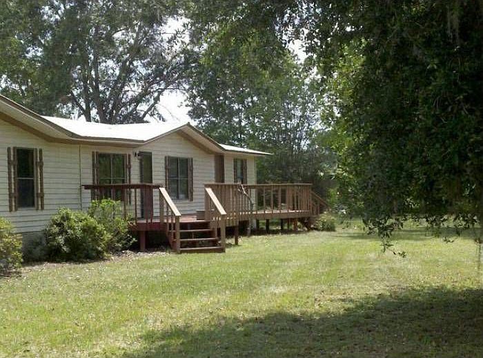 1st image of 420 SE Trout Ln