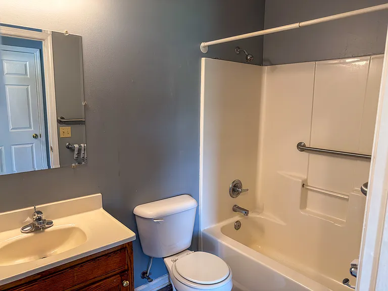 1430 S Main St #7 — Photo 9