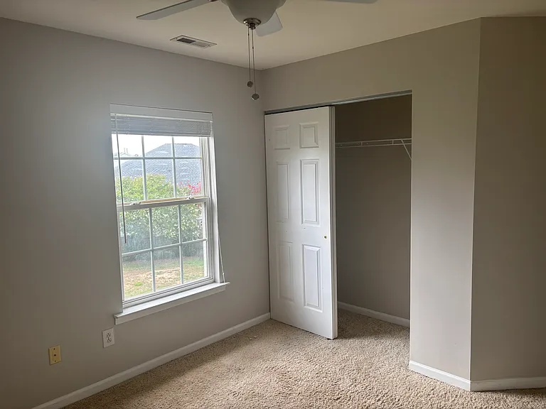 1903 Devonridge Dr — Photo 21