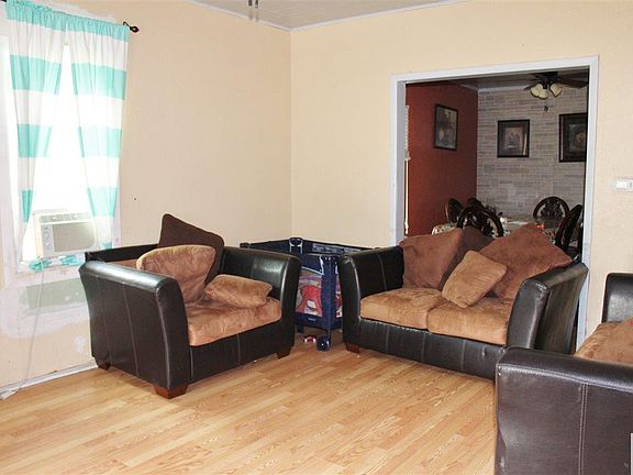 4th image of 1219 Villa Ave
