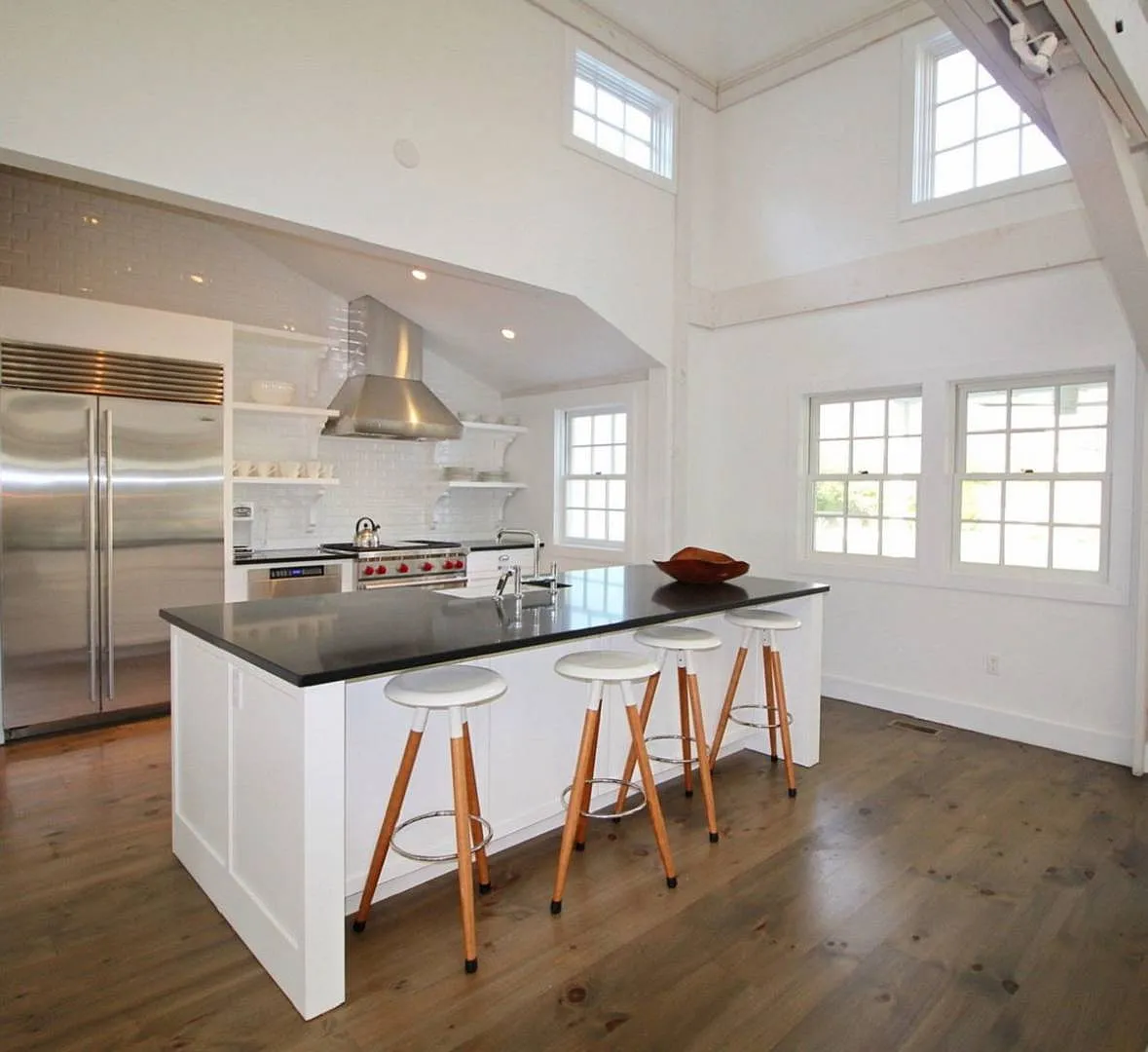 Modern Barn Style Renovation Added to Historical Cottage — Photo 2
