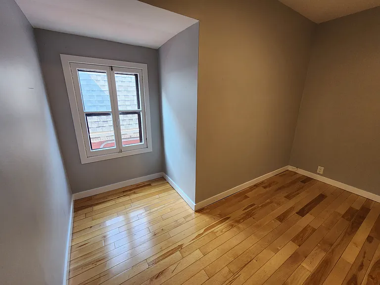 92 Marlborough Ave — Photo 12