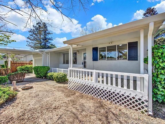 3rd image of 315 Hamilton Drive