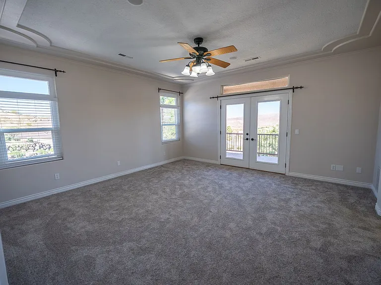 2541 W Spilsbury Ct — Photo 26