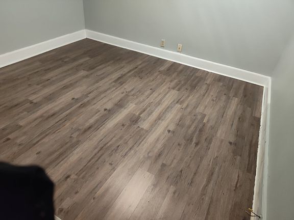 3rd image of 619 Marion Ave