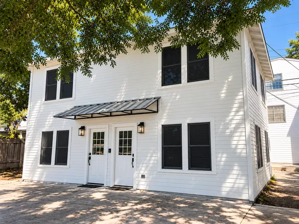 110 E 30th St, Austin, TX 78705
