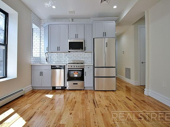 2nd image of 1576 Lincoln Pl APT 2B