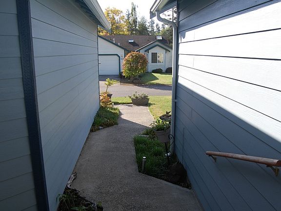 4th image of 1404 Creekwood Ct SE
