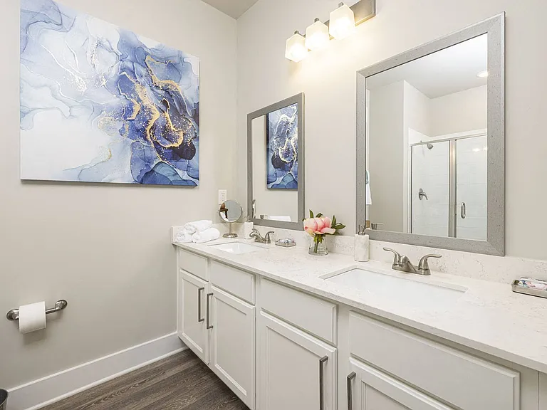 The Tyde Apartments — Photo 7