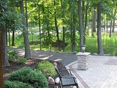 5th image of 3750 Glory Dr