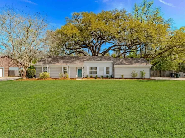 2201 Eastgate Way, Tallahassee, FL 32308