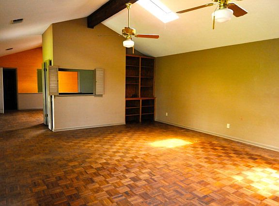 4th image of 101 Whippoorwill Ln