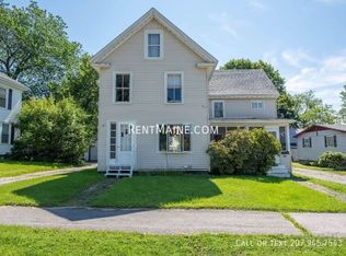 78 7th St, Bangor, ME 04401