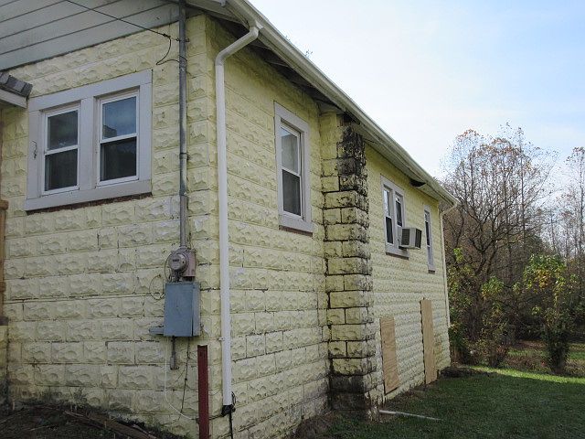 2nd image of 439 Frost Bottom Rd