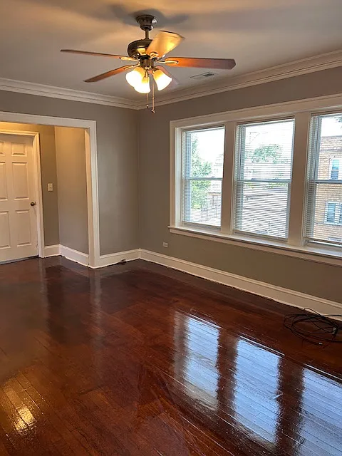 2 bed, 900 sqft, $1,600 — Photo 3