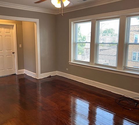 3rd image of 1642 N Lamon Ave Floor 2