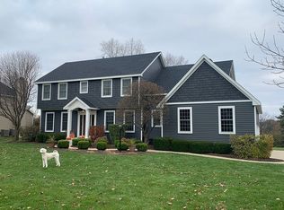 5097 School House Rd, Bettendorf, IA 52722