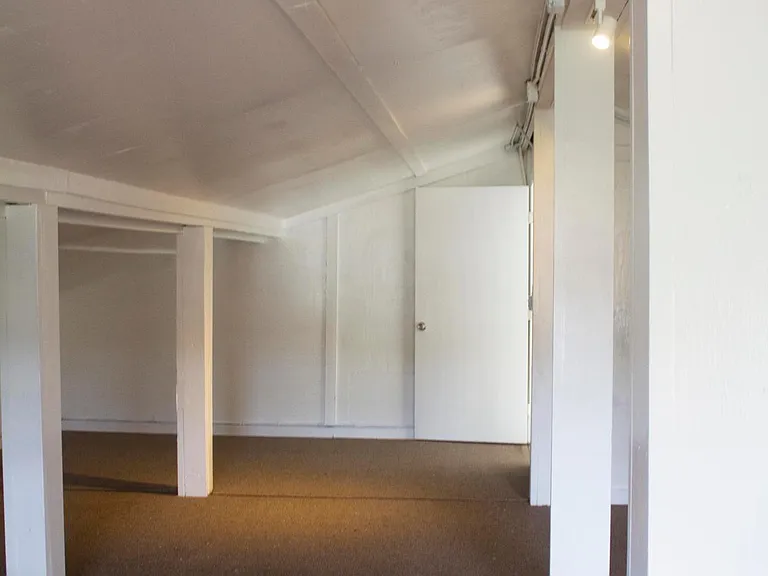 2235 Indigo Ave — Photo 14