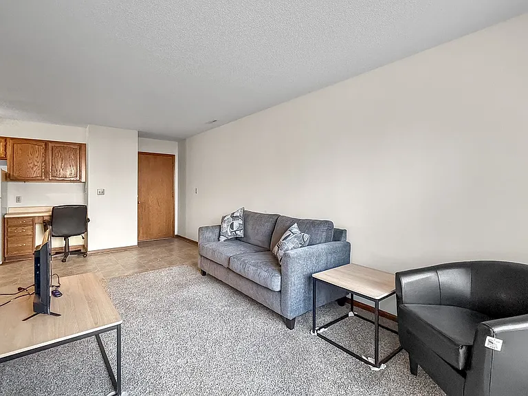 Trailside Apartments — Photo 9